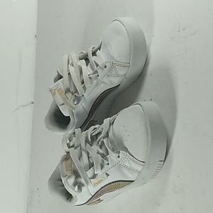 PUMA Toddler Size 12C White and Gold Unisex Sneakers.